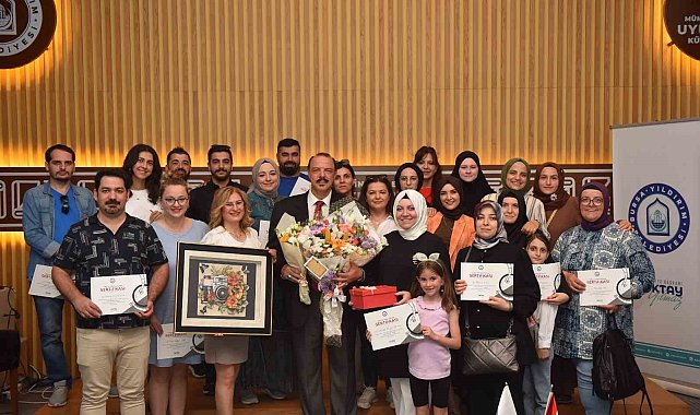 Fotoğrafçılık atölyesi mezunları verdi