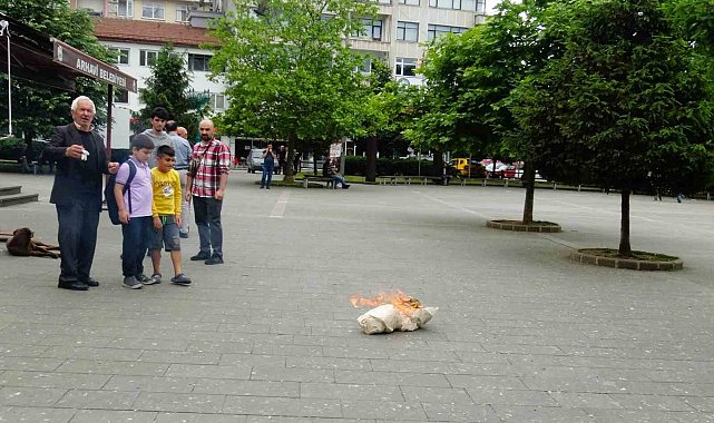 Gazze&#039;deki soykırıma Artvinli akademisyenden dramatik tepki