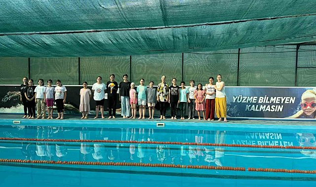 Gediz'de yüzme kursları başladı