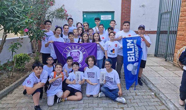 Geleceğin bilim insanları Manisa'ya 3 ödülle döndü
