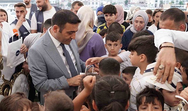 Geleneksel Beyoğlu Sünnet Şöleni bu yıl İstanbul Boğazı'nda gerçekleşti