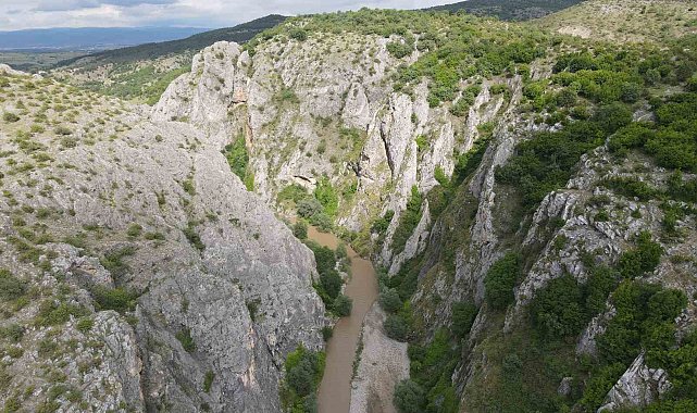 Gizemli kanyon keşfedilmeyi bekliyor: "Altında yeraltı şehri olabilir" iddiası