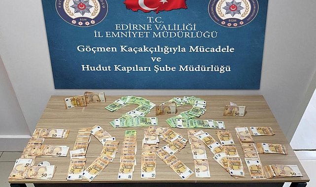 Göçmenleri yurt dışına kaçırmaya çalışan 2 şahıs tutuklandı