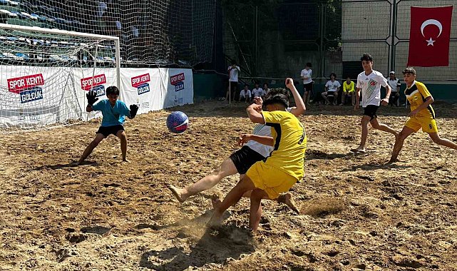 Gölcük'te kum futbolu heyecanı için kayıtlar başladı