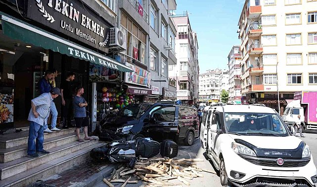Güngören'de alkollü sürücü caddeyi birbirine kattı