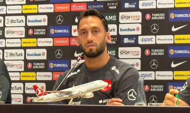 Hakan Çalhanoğlu: "Çekya maçına odaklanıp, inşallah grup etabını geçeceğiz"