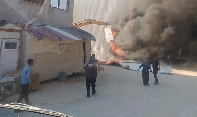 Hatay'da fabrikada çıkan yangın söndürüldü
