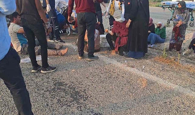 Hatay'da tarım işçilerini taşıyan kamyonet devrildi: 20 yaralı