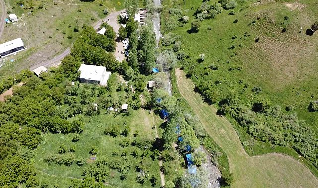 Havaların ısınmasıyla birlikte piknik alanları doldu taştı