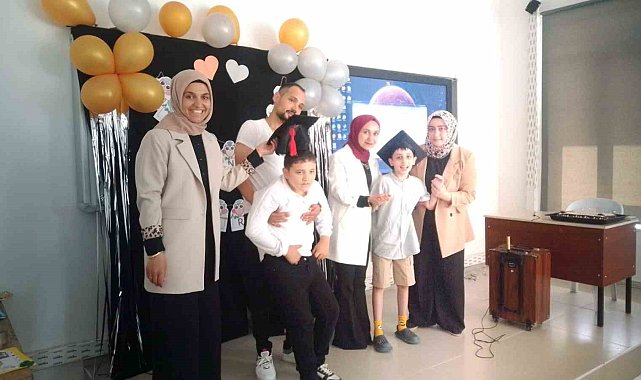 Hisarcık Atatürk İlkokulu Özel Eğitim Sınıfı öğrencilerinin okuma ve mezuniyet sevinci