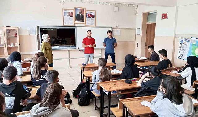 Hisarcık'ta ortaokul öğrencilerine Anadolu Lisesi tanıtıldı