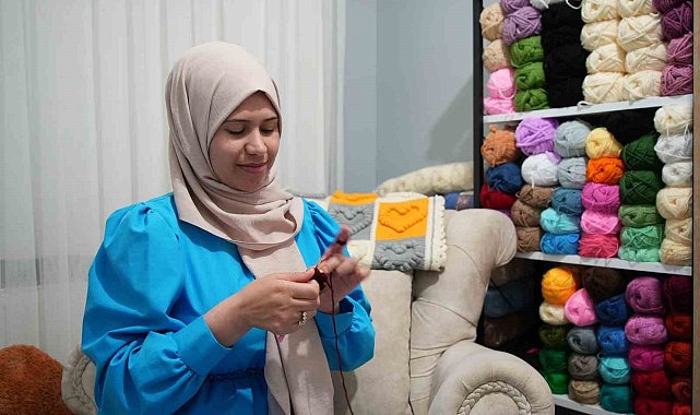 Hobi olarak başladığı örgülere yurt dışından sipariş almaya başladı