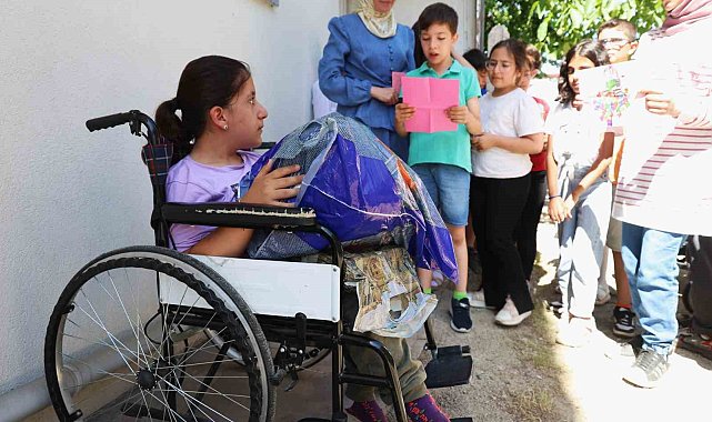 İlkokul öğrencilerinden anlamlı davranış: Mezuniyet balosu yerine arkadaşlarını sevindirdiler