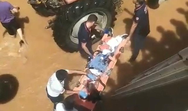 İluh Deresi'ne devrilen minibüsteki yaralı traktörle kurtarıldı