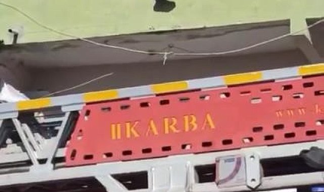 İntihar etmek isteyen kadını itfaiye ekipleri yakaladı, o anlar kamerada
