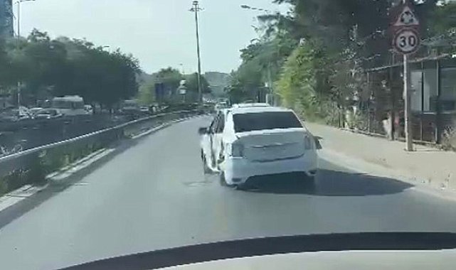 İstanbul'da "yok artık" dedirten tehlikeli sürüş kamerada: Kazalı araçla yanlayarak seyretti