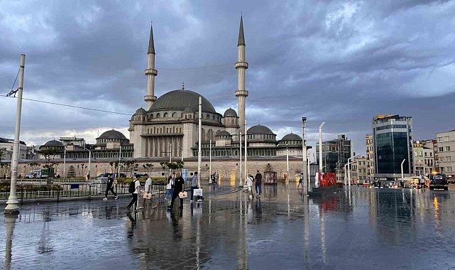 İstanbul&#039;da yağmur etkili oldu