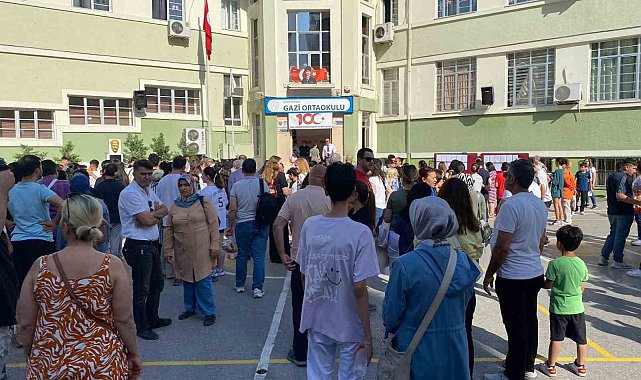 İzmir'de LGS heyecanı başladı