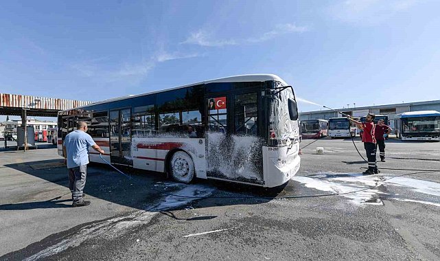 İzmir'in toplu ulaşım araçları tertemiz
