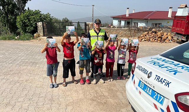Jandarma trafik eğitimlerinde hız kesmiyor