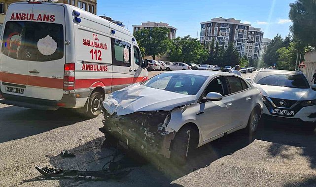 Kahramanmaraş'ta zincirleme trafik kazası: 3 yaralı