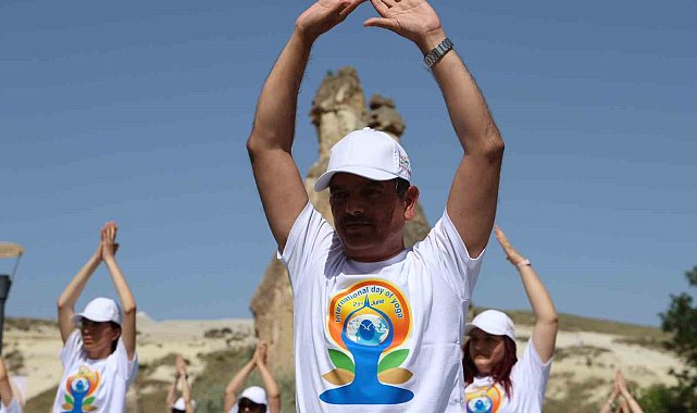 Kapadokya'da yoga etkinliği