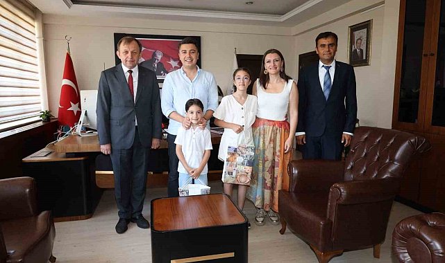 Karacasu Kaymakamı Gündoğdu, genç yazar Nas'ı ağırladı