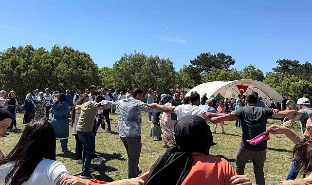 Karakocalı yaz şenliğinde köylüler doyasıya eğlendi