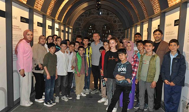 Kars'ta ortaöğretim öğrencileri tarihi yerinde öğreniyor