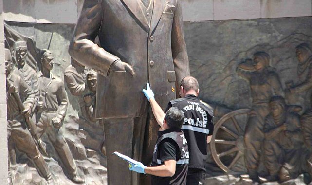 Kayseri'de Atatürk heykeline saldıran 2 kişi tutuklandı
