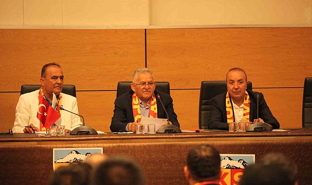 Kayserispor'da Başkan Ali Çamlı güven tazeledi