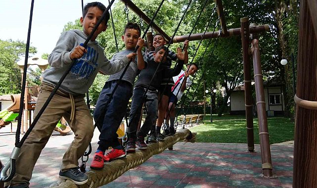 Kent park yenilenen yüzü ile hizmete açıldı