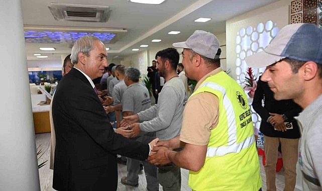 Kepez Belediyesi'nden personele çifte bayram