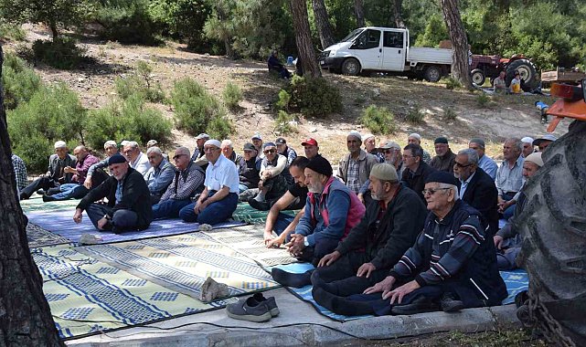 Kırkağaç'ta Abid Dede hayrına yoğun ilgi