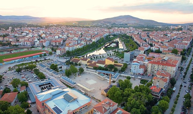 Kırşehir'in tarihi meydanı 500 metreden dron ile görüntülendi