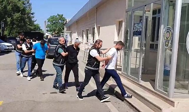Kocaeli'de viyadük altına götürdükleri şahsı öldüresiye dövüp kameraya aldılar: 4 gözaltı