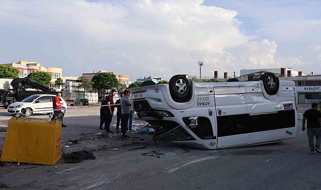 Konya'da 2 servis minibüsü çarpıştı: 7 yaralı