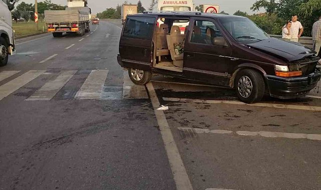 Konya'da tır otomobile çarptı: 2 yaralı