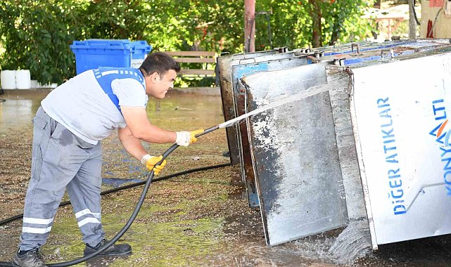 Konyaaltı Belediyesi, çöp konteynerlerini tesislerinde imal ediyor