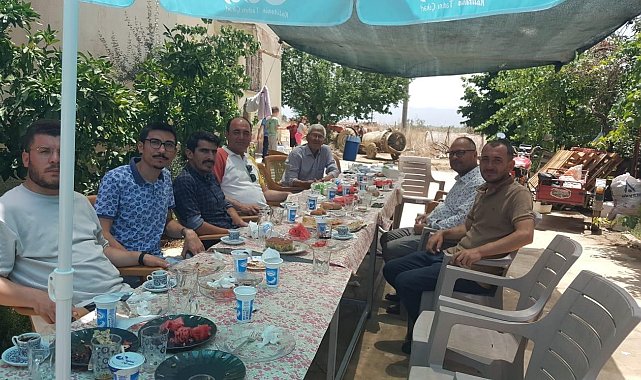 Köy halkından tayini çıkan öğretmenlere yemekli veda