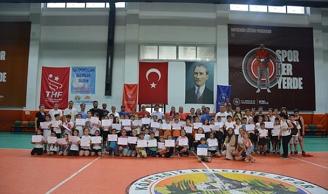 Köyceğiz'de Geleneksel Çocuk Oyunları Şenliği'nde eğlenceli anlar yaşandı