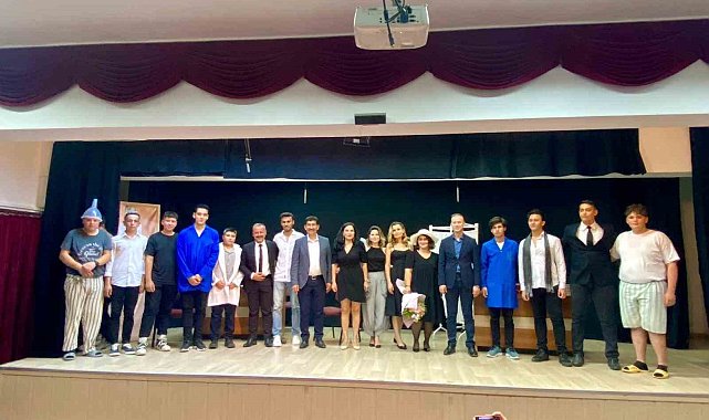 Köyceğiz'de öğrencilerin tiyatro gösterisi beğenildi