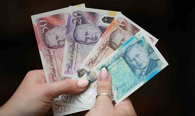 Kral Charles banknotları dolaşıma girdi