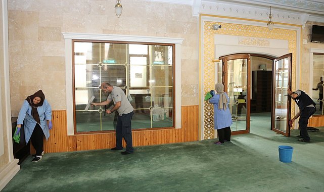 Küçükçekmece' de bayram hazırlıkları hız kesmiyor