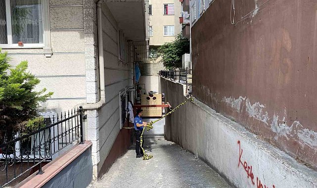 Küçükçekmece'de balkondan düşen 1.5 yaşındaki minik kız ağır yaralandı