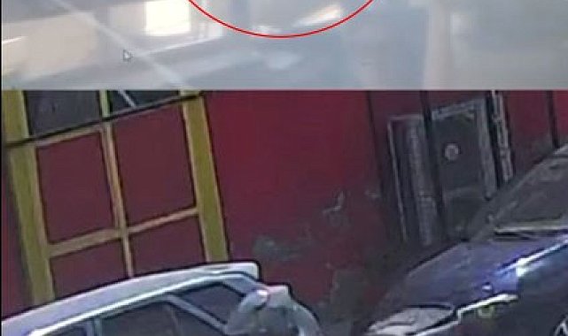 Küçükçekmece'de kadını elle taciz eden motosikletli kamerada