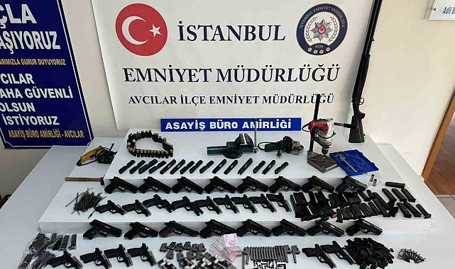 Küçükçekmece'de yasa dışı silah ticareti operasyonu: 2 gözaltı