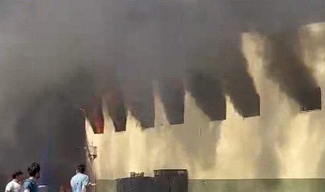 Kumluca Hali'nde korkutan yangın