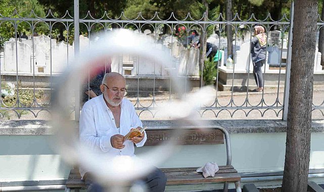 kurban Bayramı öncesi mezarlıklar doldu taştı