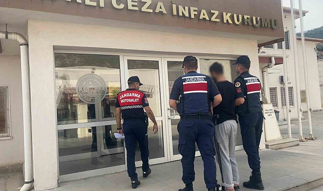 Kuşadası'nda çalıntı motosikletle yakalanan şahıs tutuklandı